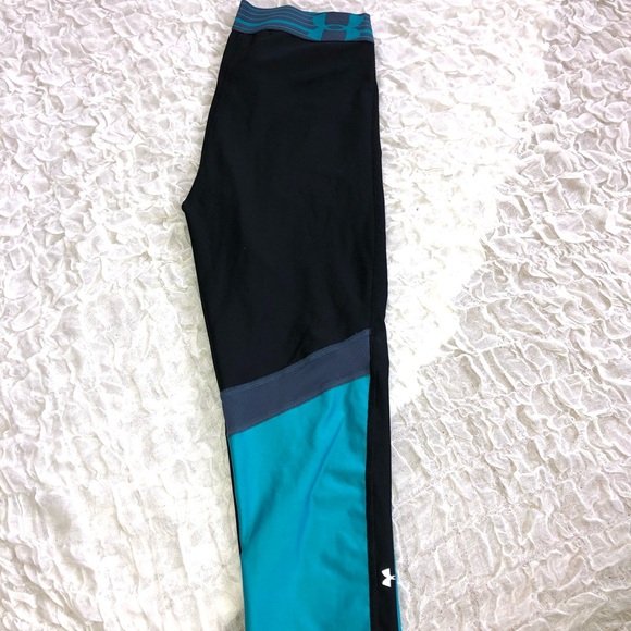 Under Armor Capris!! - Picture 2 of 6